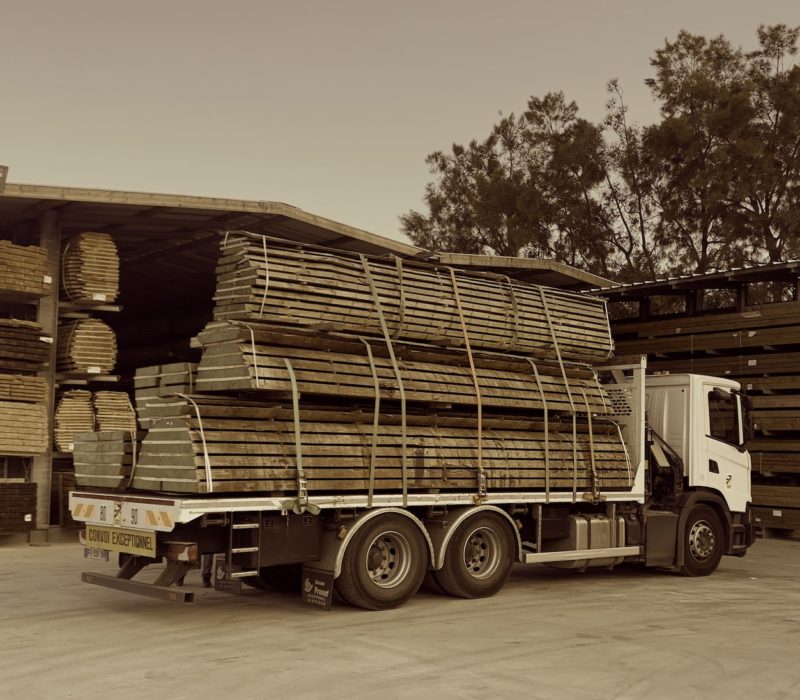 camion chargé pour livraison